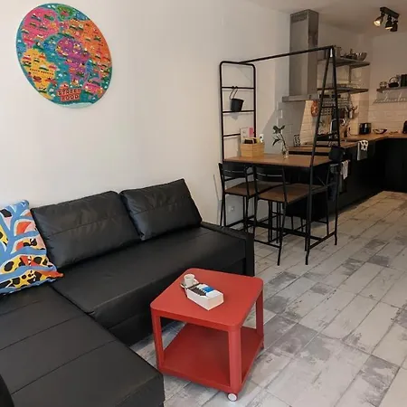 65 Duck House Sofía